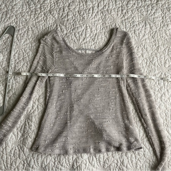 Aeropostale Longsleeve Top w/ Criss Cross Detailing - Picture 4 of 6
